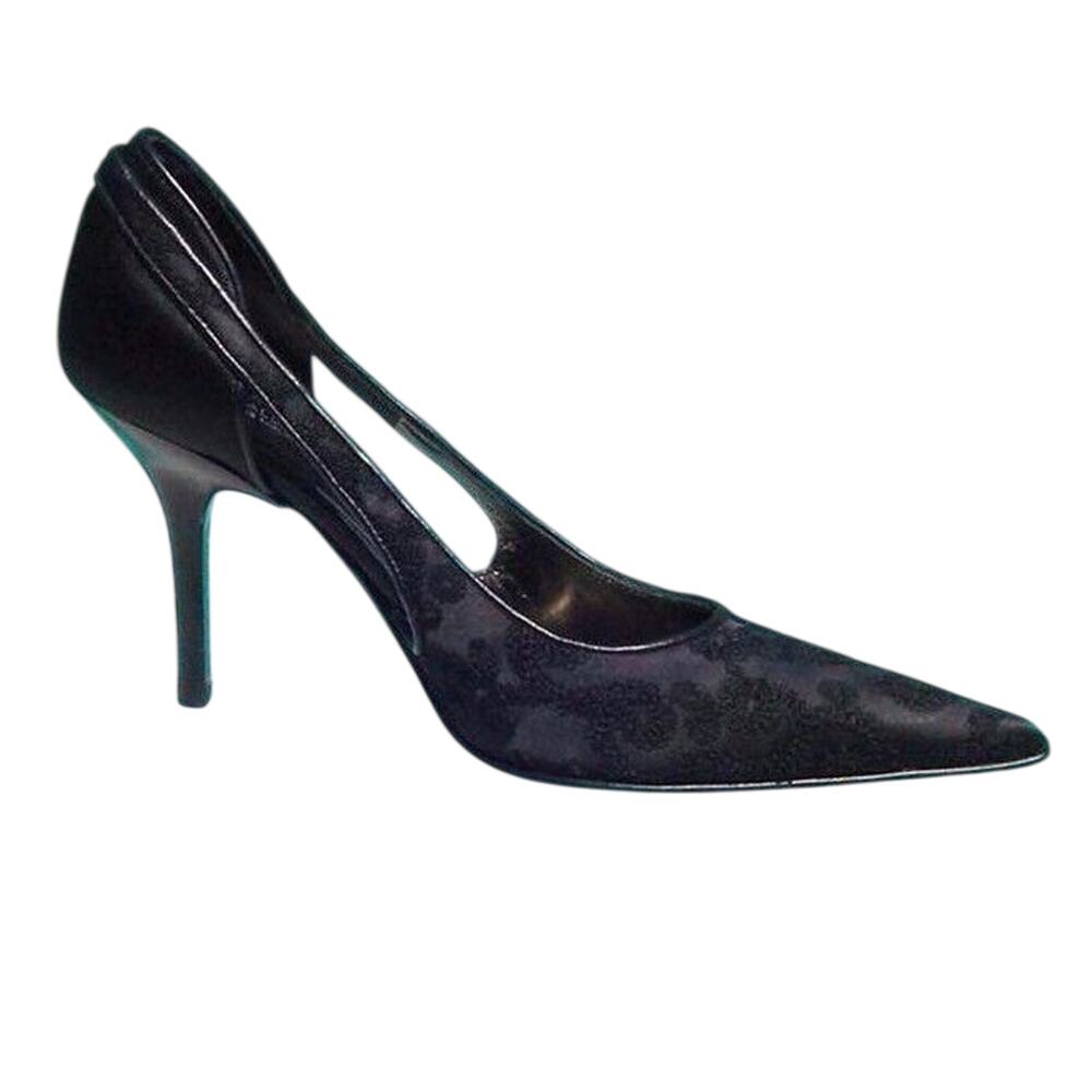 Donald Pliner Black Embroidered Satin Silk Cut Outs Shoe Sleek Pump NWT $300